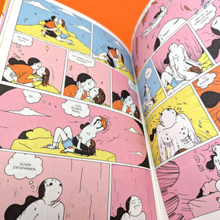 Doppelseite aus dem Comic 'Fungirl – Zwei brandneue Abenteuer': Bunte, chaotische Abenteuer mit einer Protagonistin, die durch ihre direkte Art immer wieder für Überraschungen sorgt. Ein Muss für alle, die humorvolle und freche Geschichten lieben!